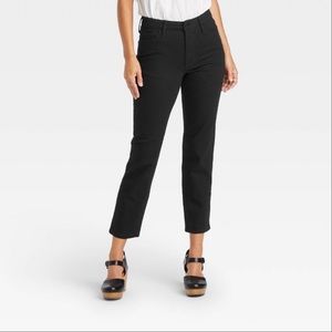 NWOT Women’s High Rise Slim Straight Cropped Jeans